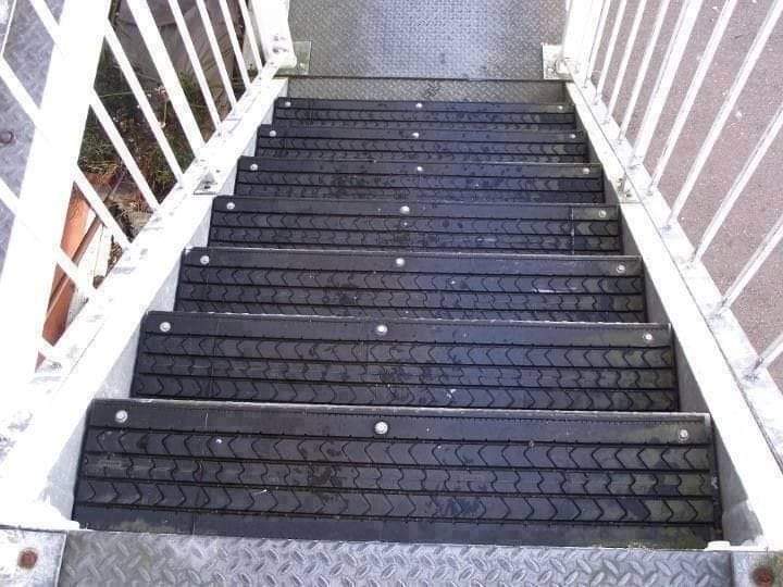 gradas, llantas